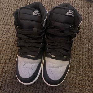 USED Air Jordan 1 “Shadow” Size 4.5Y/6w 2013